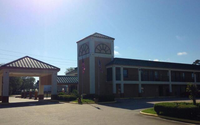 Econo Lodge Inn & Suites Ocean Springs - Biloxi