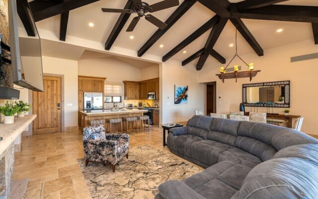 4BD Diamante: Private Pool w/ a Huge Balcony