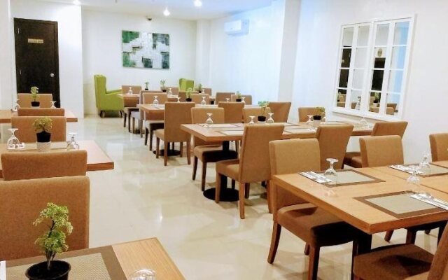 Top Star Hotel Oton