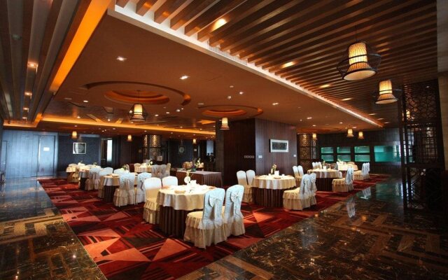 Crowne Plaza Danang by IHG