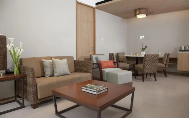 Courtyard By Marriott Bali Seminyak Resort