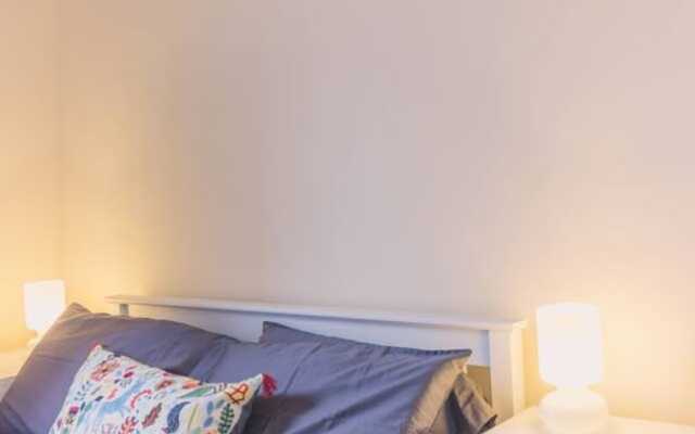 Bright And Modern 2 Bed in Dublin City Centre