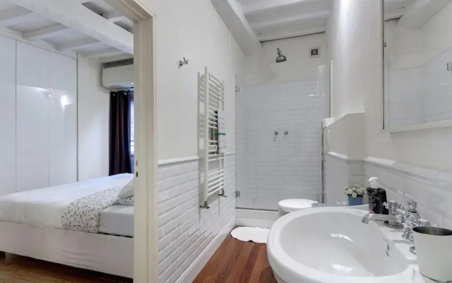 Central and Prime Apartment Near Duomo