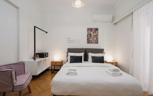 Modern apartment near Lycabettus hill with balcony