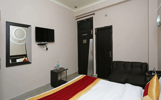 OYO 4752 Hotel Alpine