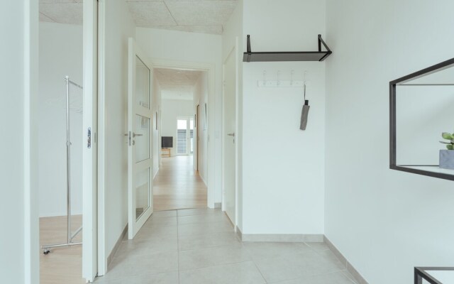 Delightful 2 Bedroom Apt | Balcony | Parking