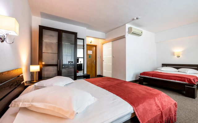 Complex Turistic Cornul Vanatorului