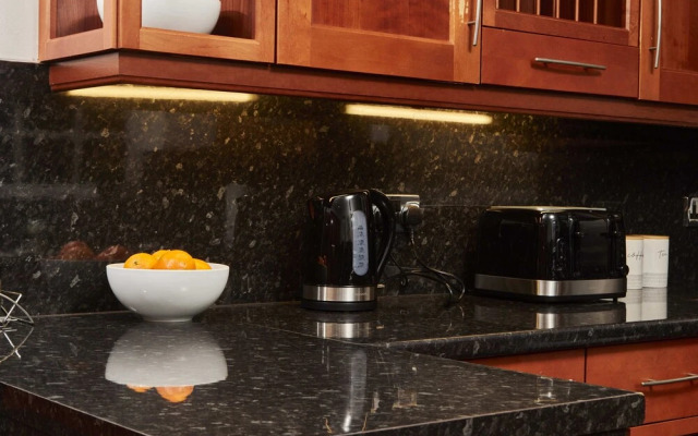 Homebird Property - Carter Knowle House
