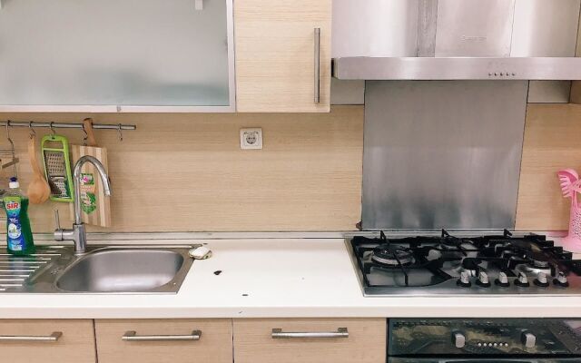 Safe Secure 3 bedroom top floor flat