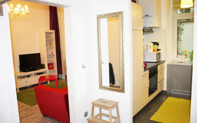 GoVienna Belvedere Apartment