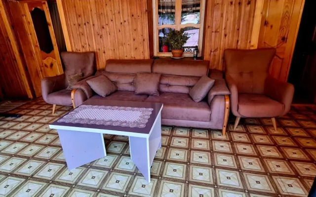 guesthouse "MEGI"