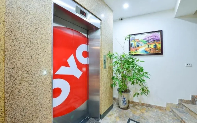 Aloha Hotel Tay Ho -by Bay Luxury