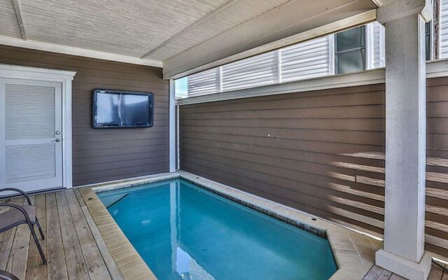 Las Olas by Five Star Properties