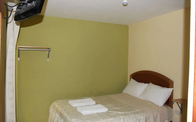 Posada de Percybal Lago Inn