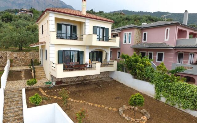 Elina's House