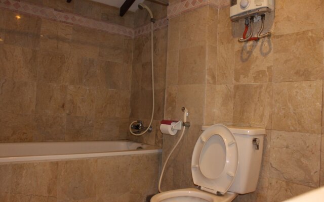 De Villa Istana Bunga by HouseinBandung