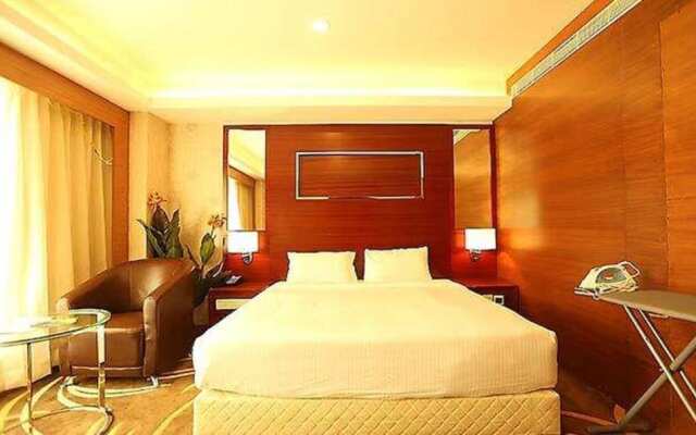 Fabhotel Prime Le Palace