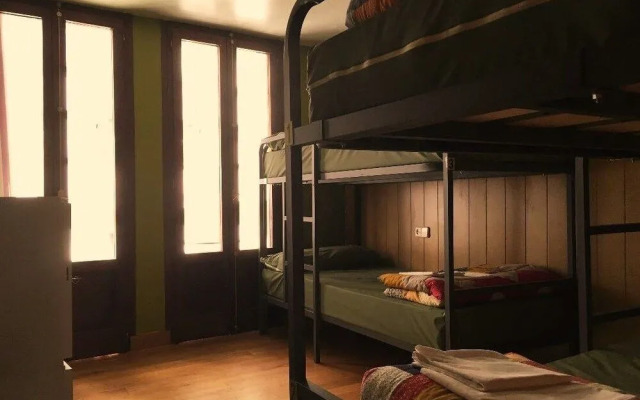 Albergue Azabache - Hostel