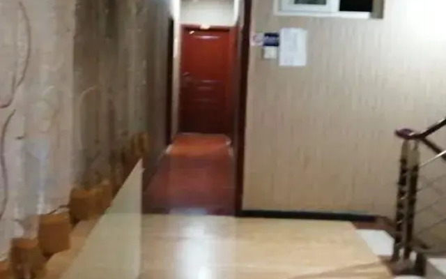 Taichuan Business Hotel