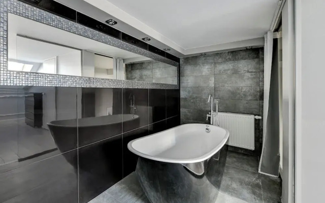 Waterlane Riverside SPA, Pool & Gym by Downtown Apartments