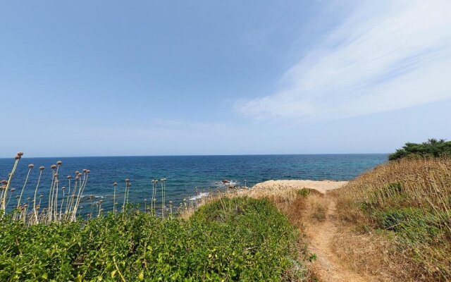 House With 2 Bedrooms in Punta Tramontana, With Wonderful sea View and
