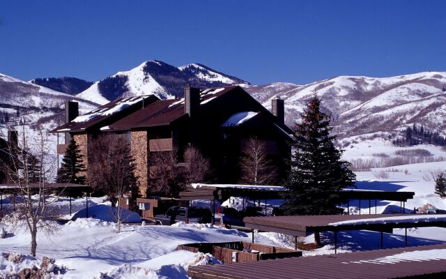 PowderWood by All Seasons Resort Lodging