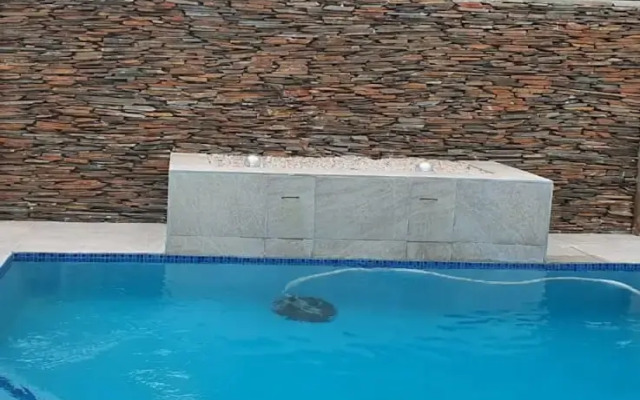 Posh 3 Bed Guesthouse in Hillside With Pool - 2039