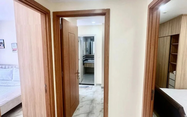 Scenic Valley View Residence