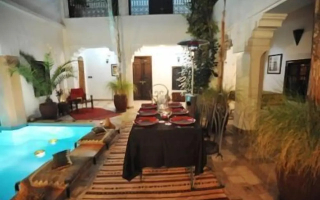 Riad Asna
