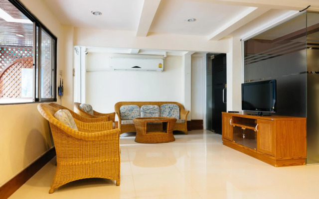 Thipurai Annex Hotel