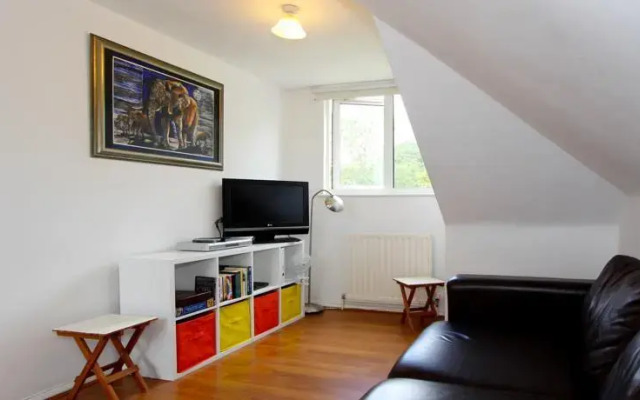 Wimbledon Sports Apartment