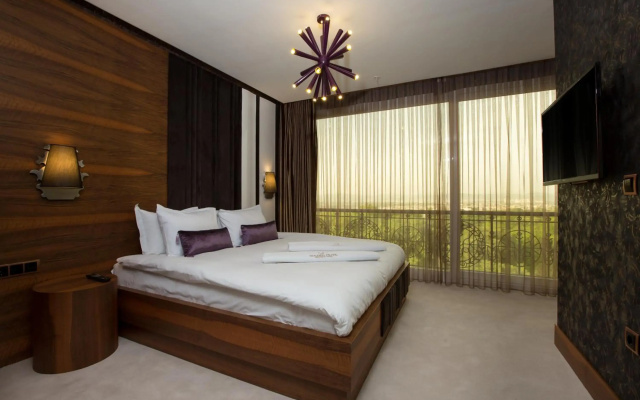 Golden Pars Hotel