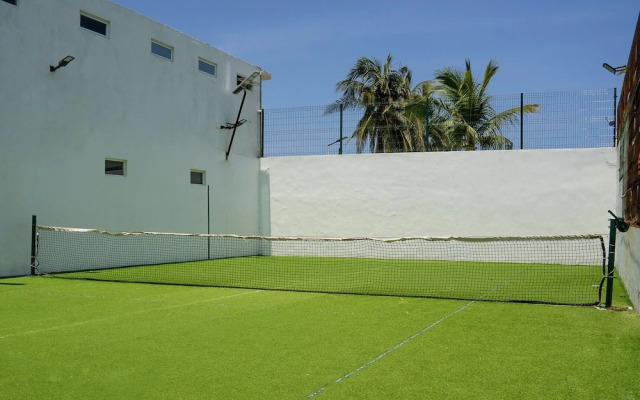 New Acapulco Retreat Garden Pool & Gym