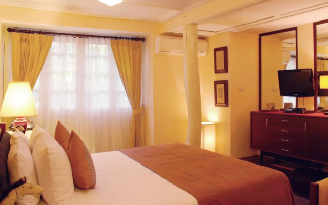 Zantiis Ndol Villas