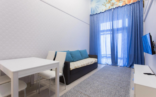 Студия возле Французского бульвара