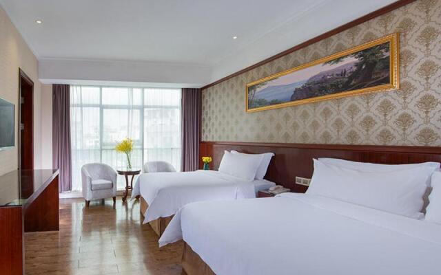 Vienna Hotel Guangzhou Panyu Chimelong Shiqiao Metro Station