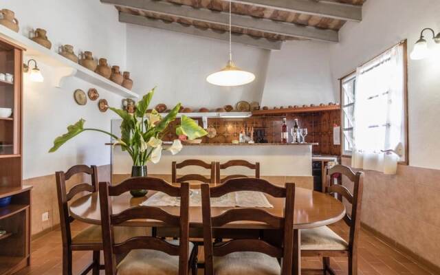 Villa - 2 Bedrooms with Pool and WiFi - 103151