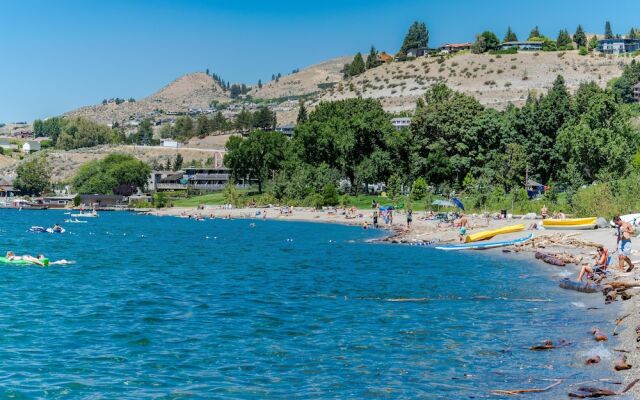 Lake Chelan Shores