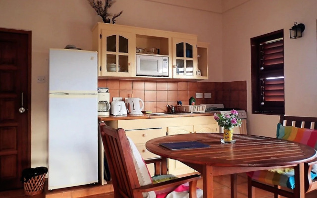 Two Bays Beach Villa Apartment and Studios