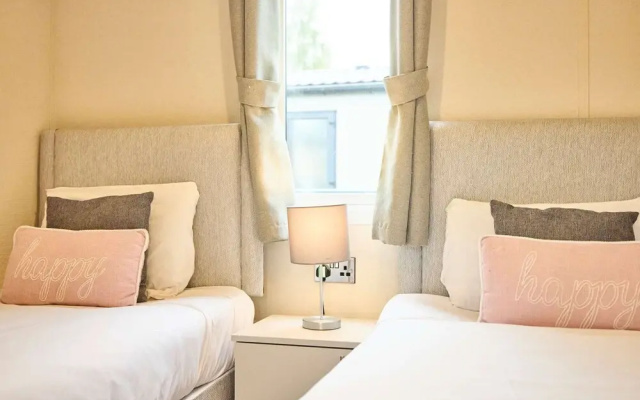 Host Stay Nightingale Lodge