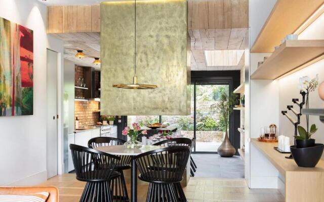 Contemporary Boutique Residence