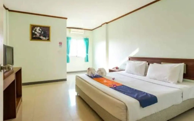 Khunyuw Hotel
