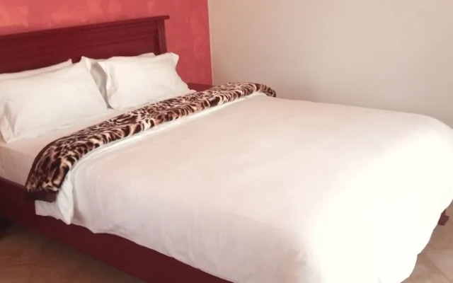 Samanene Beach Hotel