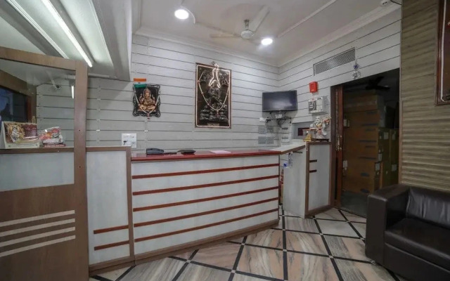 Super Deluxe Guest House by OYO Rooms