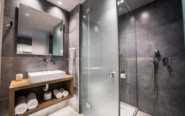 HARMONY CREST RESORT & SPA Adults Only
