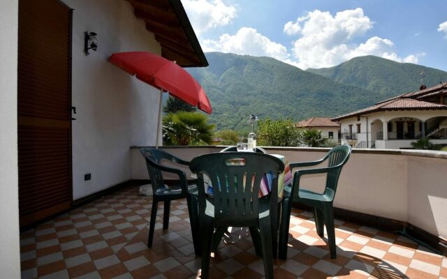 Belvilla by OYO Flat With Terrace Near the Lake