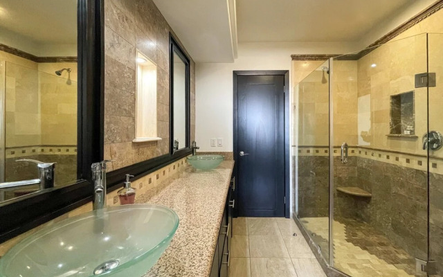 Unwind in a Modern Condo With Stunning View