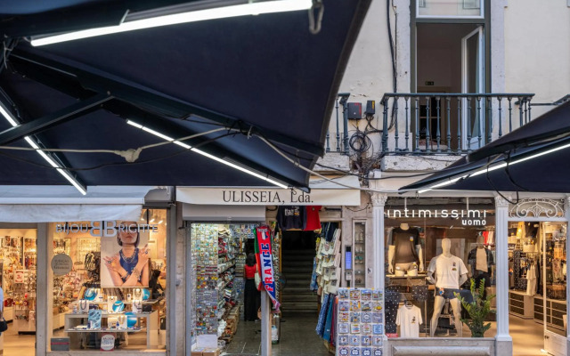 Lovely 2 Bedroom Apartment in the Heart of Lisbon