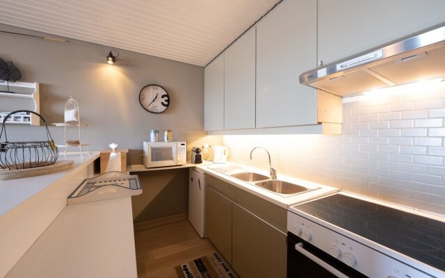 Apartment With Sea-view From Terrace