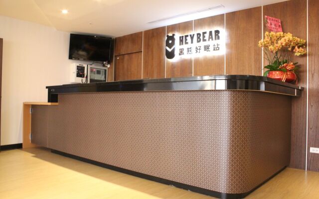 Heybear Capsule Hotel